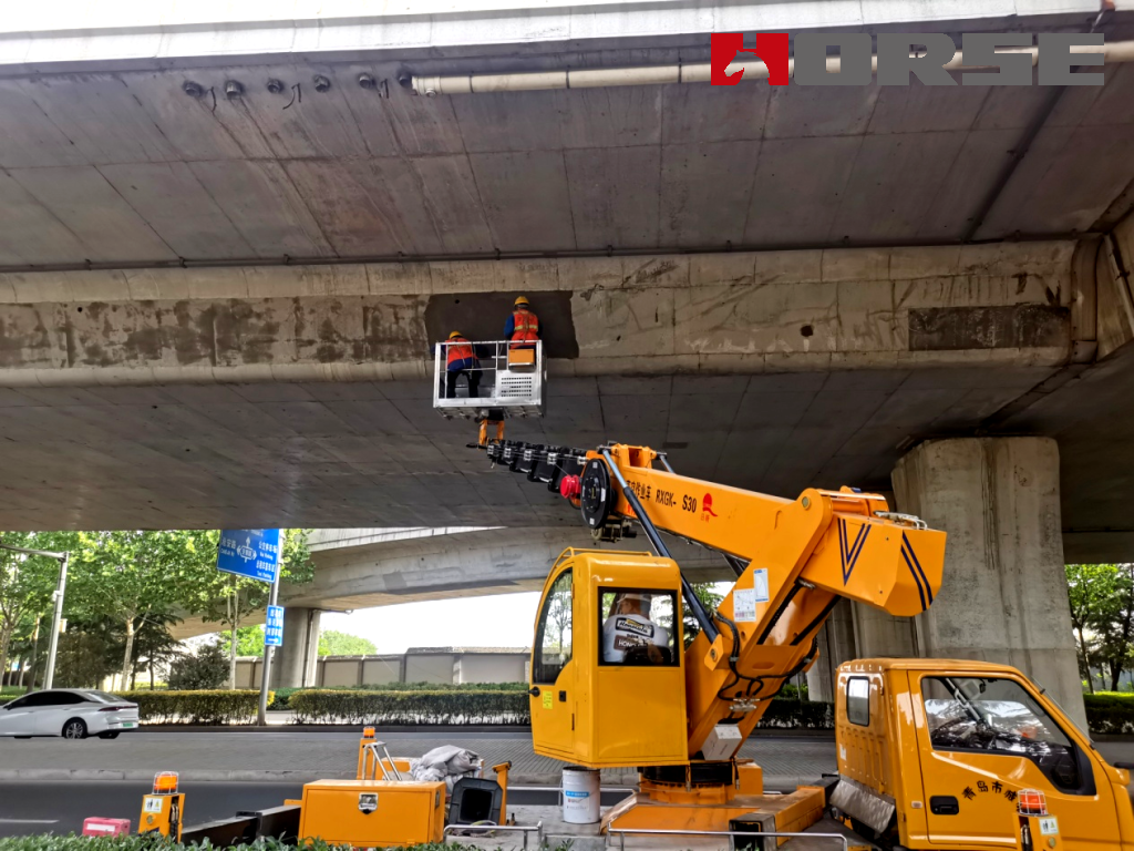 Strengthening of Concrete Bridges Using Fiber Reinforced Polymers (FRP) Strengthening of Concrete Bridges Using Fiber Reinforced Polymers (FRP)